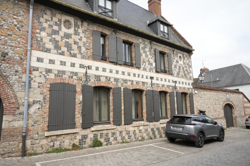 Le Clos de St Val 6 Hotel in Hauts-de-France