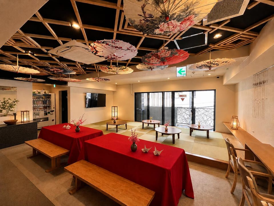 HOTEL WINDS ASAKUSA Capsule Inn 浅草 Capsule hotel in Japan