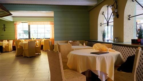 Hotel Seeblick Hotel in Carinthia, Austria