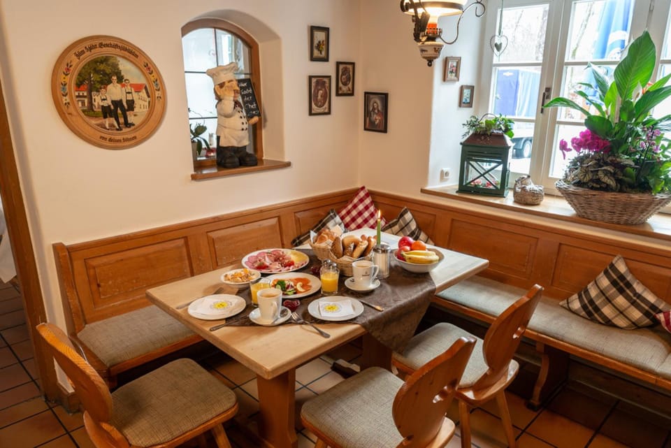 Gasthof zum Stern Inn in Murnau am Staffelsee