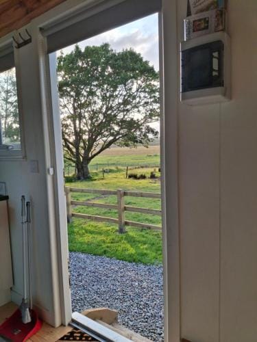 Wooly Huts Green Lodge in County Mayo
