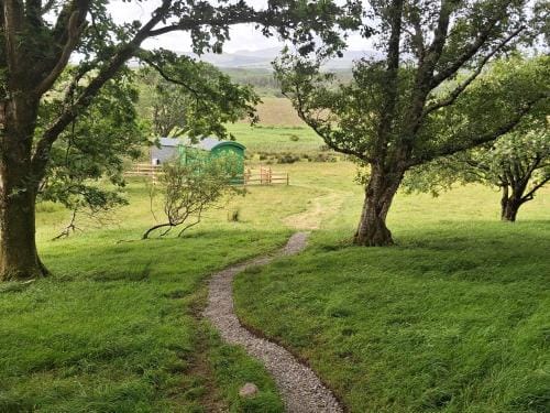 Wooly Huts Green Lodge in County Mayo