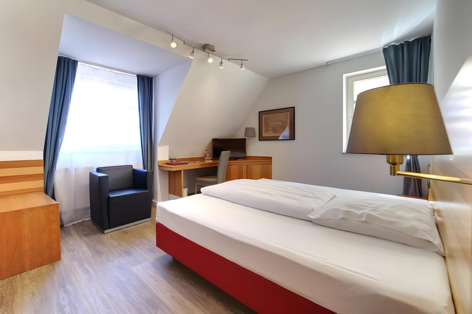 Reinhardts Garni Automobilia Hotel Hotel in Baden-Württemberg