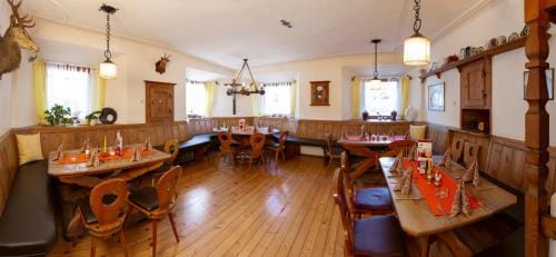 Gasthof zur Post Hotel in Tyrol