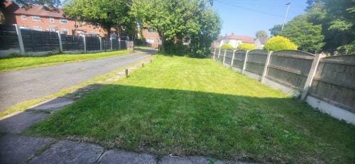 Room in House - Lovely Double bedroom near Manchester Airport Hotel in England