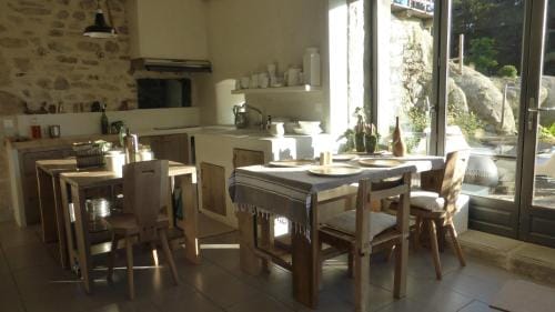 La Fortance Paradis Naturel - Proche de la ville Hotel in Saint-Étienne