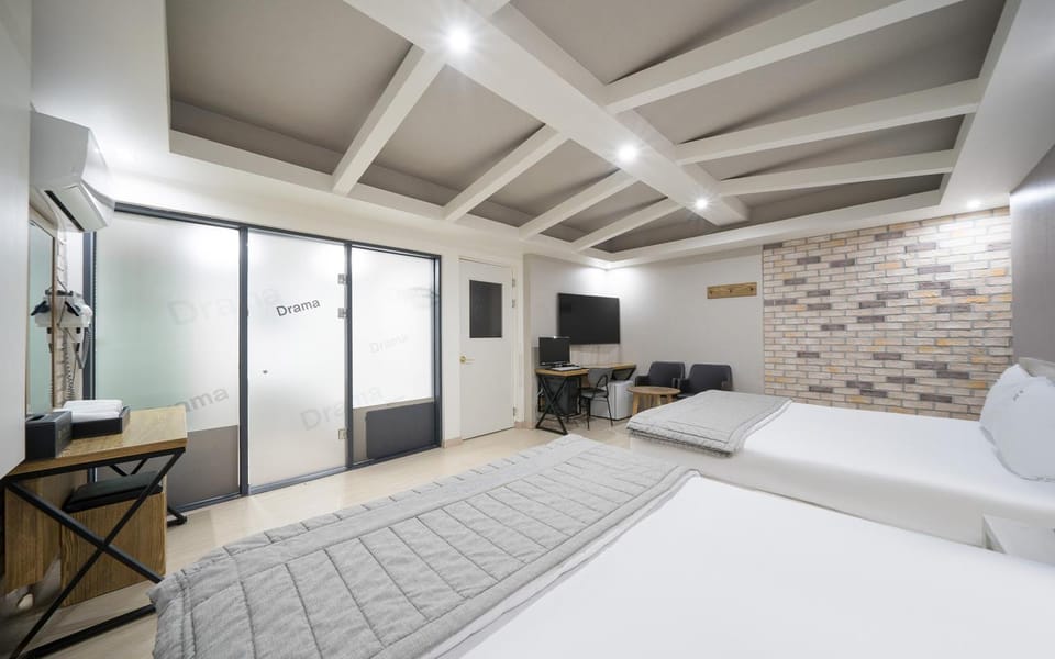 Guestroom