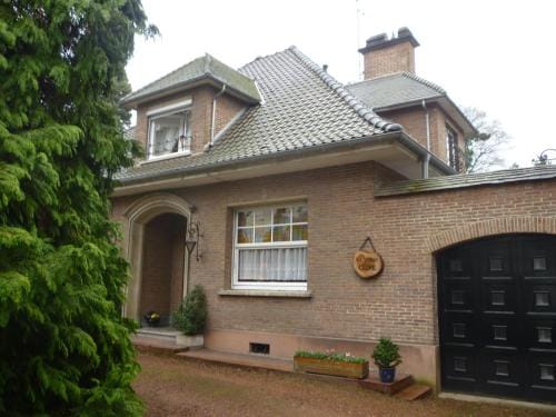 au vieux cedre Hotel in Flanders