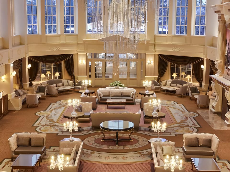 Disneyland® Hotel Hotel in Chessy