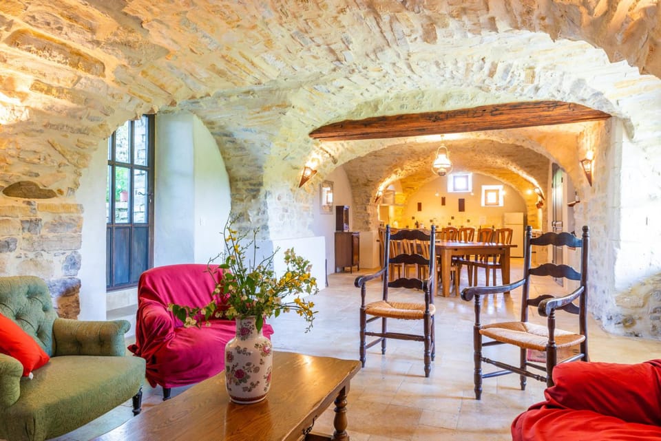 Maison d'Hotes Mas de la Chadenede Hotel in Provence-Alpes-Côte d'Azur
