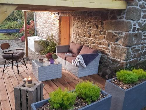 Le Colombier Bretagne Hotel in Louannec
