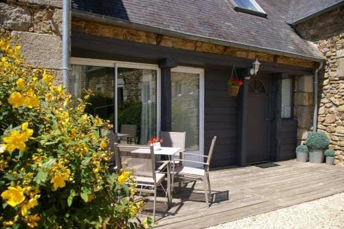 Le Colombier Bretagne Hotel in Louannec