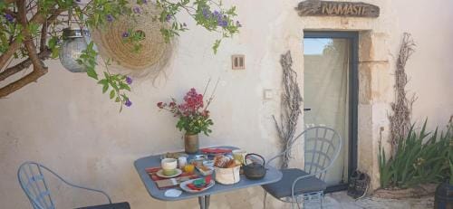 Une Nuit au Village - chambre d'hotes de charme Hotel in Provence-Alpes-Côte d'Azur