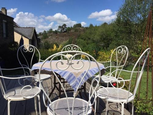 Vingt Vieux Bourg Hotel in Brittany