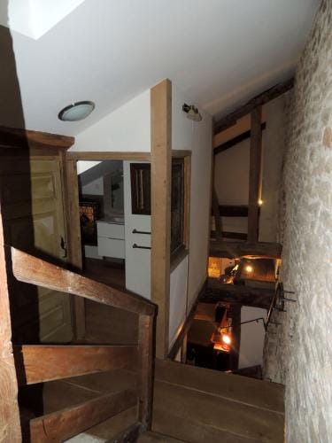 Maison Romane 1136 Hotel in Bourgogne-Franche-Comté