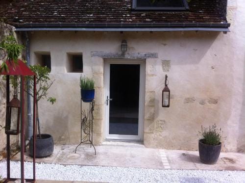 Troglodyte loft Hotel in Centre-Val de Loire