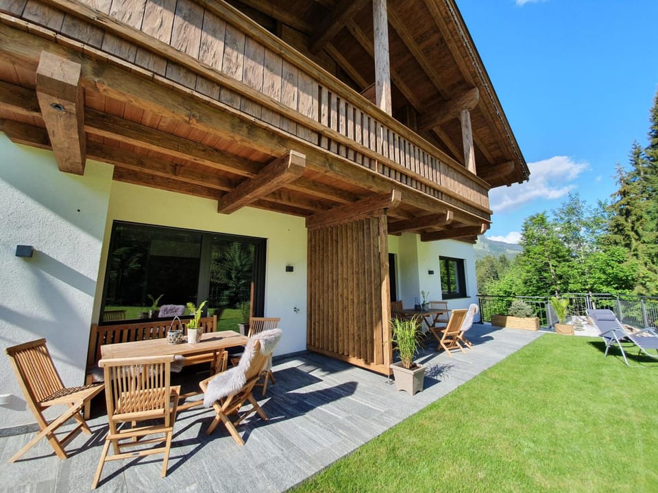 Zeitfrei Chalet Apartments Hotel in Salzburgerland