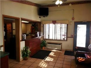 Travelodge by Monroe Hotel in Jerusalem Township
