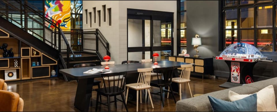 Moxy Alfragide Lisboa Hotel in Lisbon