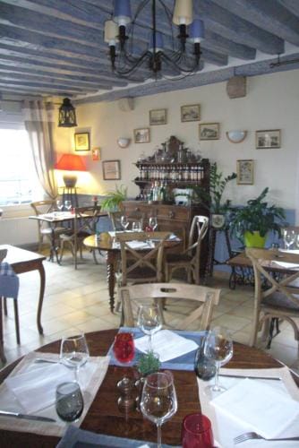 Logis Cote Loire - Auberge Ligerienne Hotel in Blois