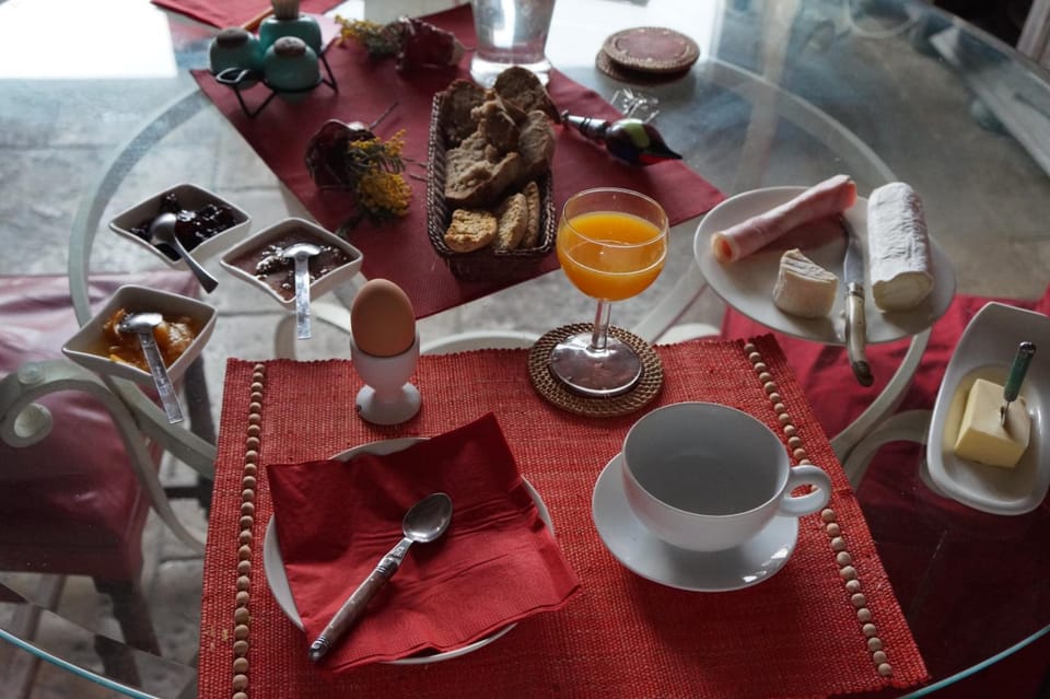 La Grille Fleurie, chambres d'hote chez l'habitant Hotel in Bourgogne-Franche-Comté