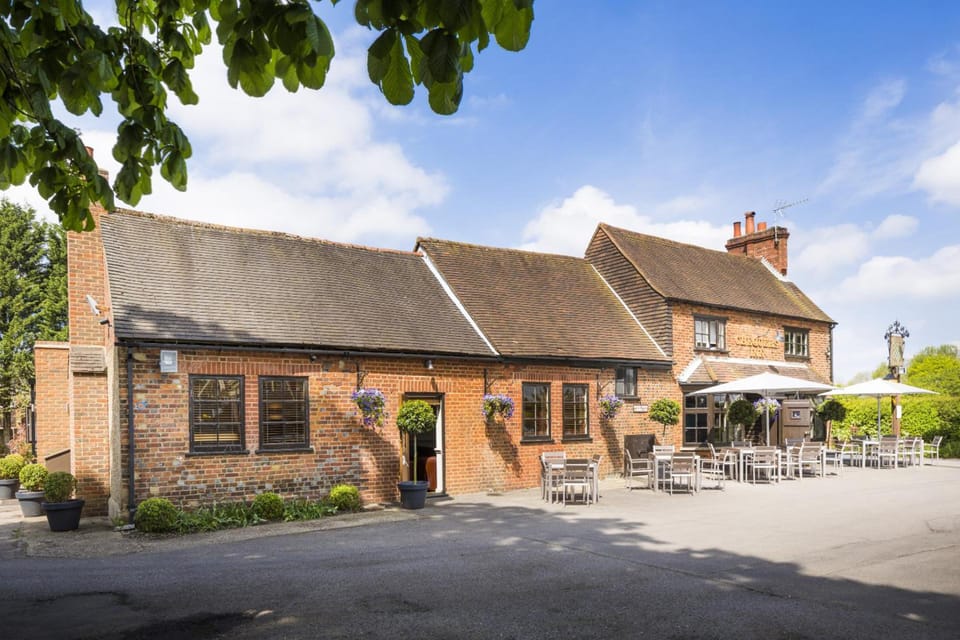 The Chequers Inn Hotel in Taplow
