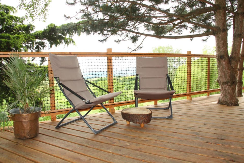 L'Etournelle - Cabane Perchee Lodge in Auvergne-Rhône-Alpes