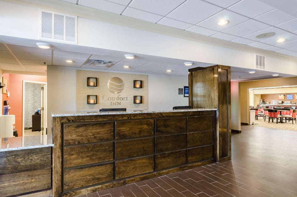 Comfort Inn Randolph - Boston Hotel in Milton