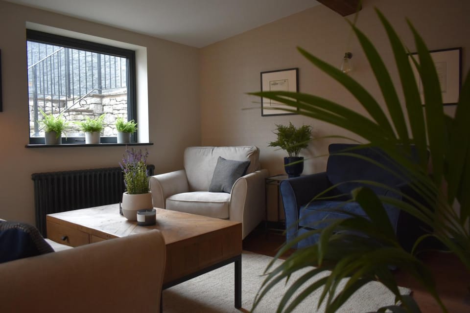 The Merchant's Yard Hotel in High Peak District