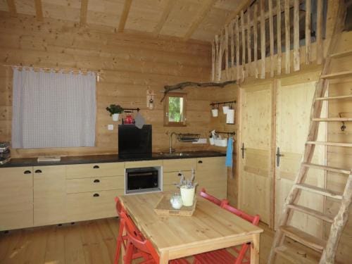 La Cabane aux Sapins Hotel in Auvergne-Rhône-Alpes