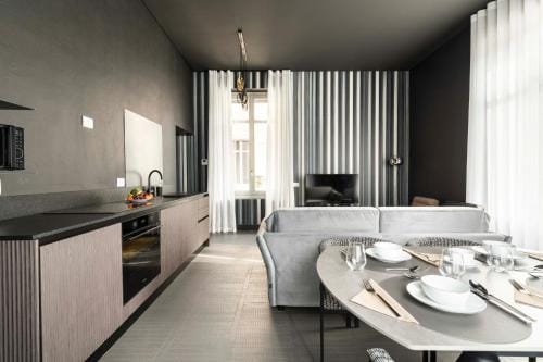10 Manzoni Aparthotel Hotel in Cremona
