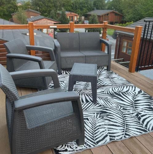 Lakeside Lodge Retreat, with Roof Deck - Golf & Spa, Gleneagles Lodge in Scotland