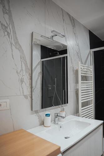Ezlin house mare Hotel in Savona