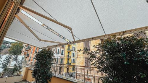 Ezlin house mare Hotel in Savona