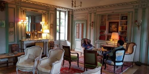Chateau Rouillon d'Allest Hotel in Fontainebleau