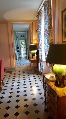 Chateau Rouillon d'Allest Hotel in Fontainebleau