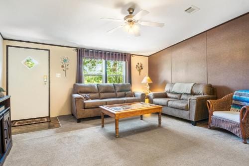 Josietta's Hill Country Hideaway Hotel in Center Point