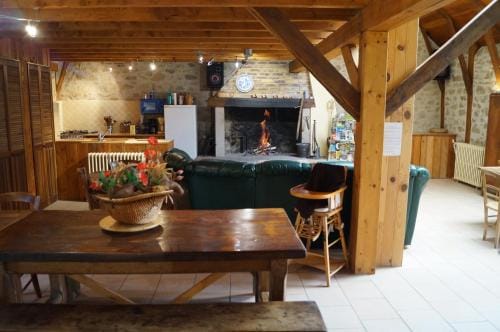 Gite de 15 places en chambre de 2, 4, 5 personnes Hotel in Auvergne-Rhône-Alpes