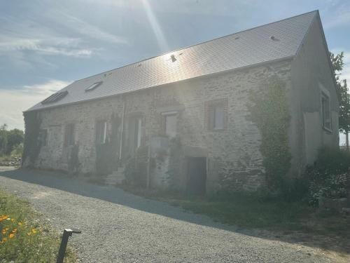 Chambres d'hotes au coeur de la Mayenne Hotel in Normandy