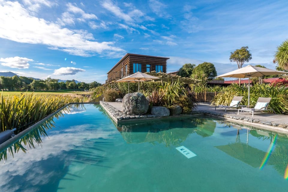 Hapuku Lodge and Tree Houses Lodge in Canterbury