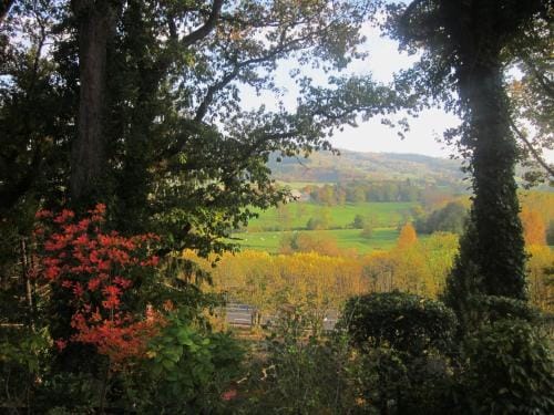Le Manoir sur la Roche, 74, impasse du manoir, 71520 Navour sur Grosne D121 Hotel in Bourgogne-Franche-Comté