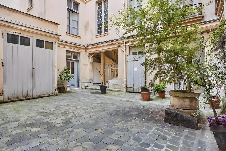Sublim Apartment Ile Saint Louis Center of Paris Resort in Paris