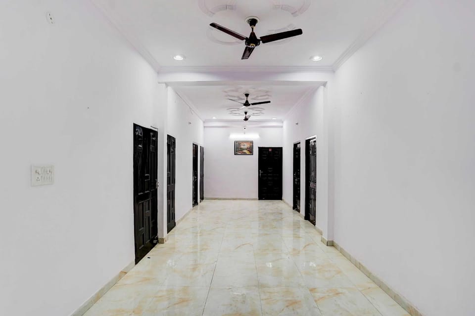 Collection O Lucknow Samudayik Community Center Hotel in Lucknow