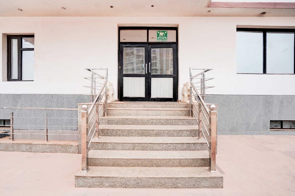 Collection O Taj Nagar Phase 2 Hotel in Uttar Pradesh