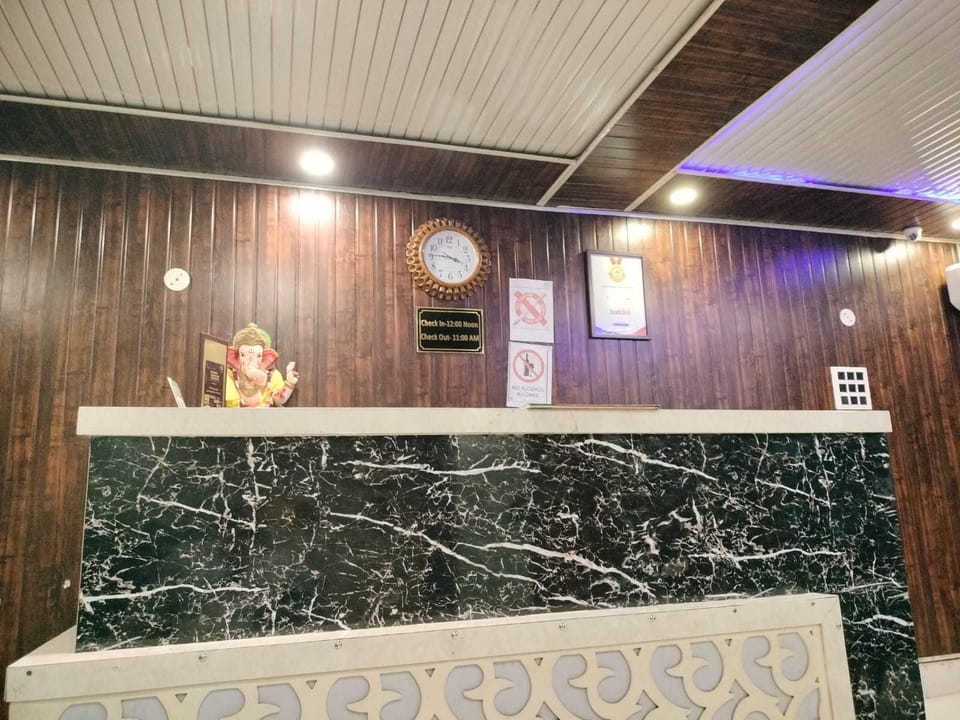 POP 83618J Hotel Vibrant Rajsundar Complex Hotel in India