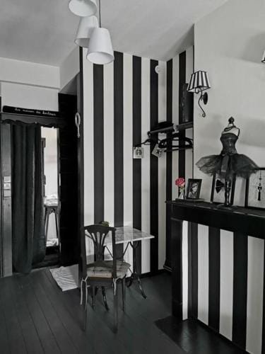 A La Dolce Vita Hotel in Calais