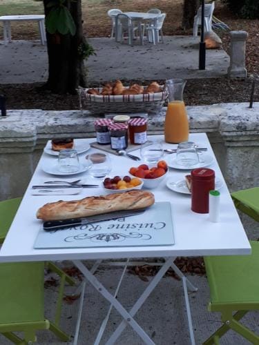 Villa SAINT-PRIVAT Hotel in Provence-Alpes-Côte d'Azur