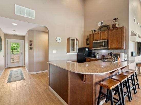 Stunning Lake Views and Direct Dock Access - Charming Vineyard Retreat Hotel in Lago Vista