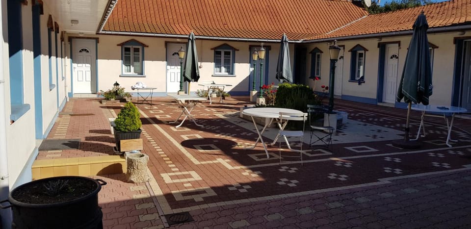 LOGIS - Hotel & restaurant "L'envie des mets" Hotel in Hauts-de-France