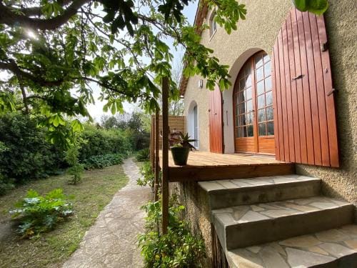 Villa Roka Hotel in Six-Fours-les-Plages